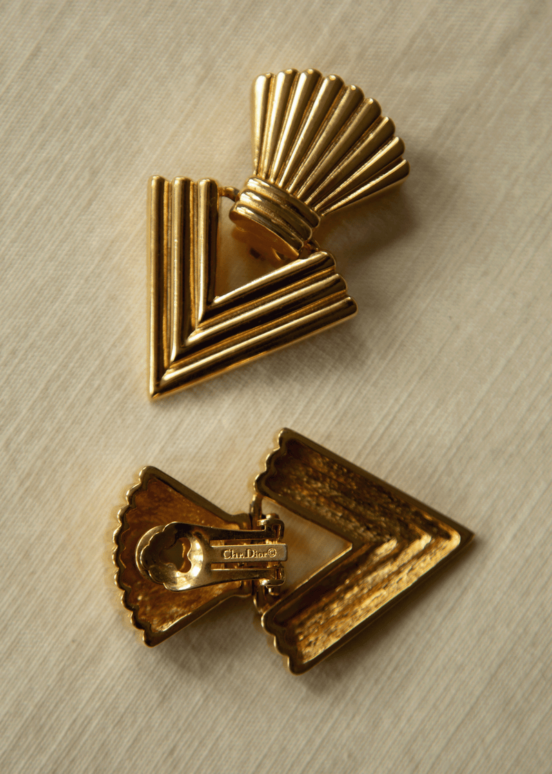 Rare Vintage Sculptural Christian Dior Clip-on 1989