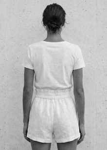 Short en lin – Léger et confortable, taille à volants